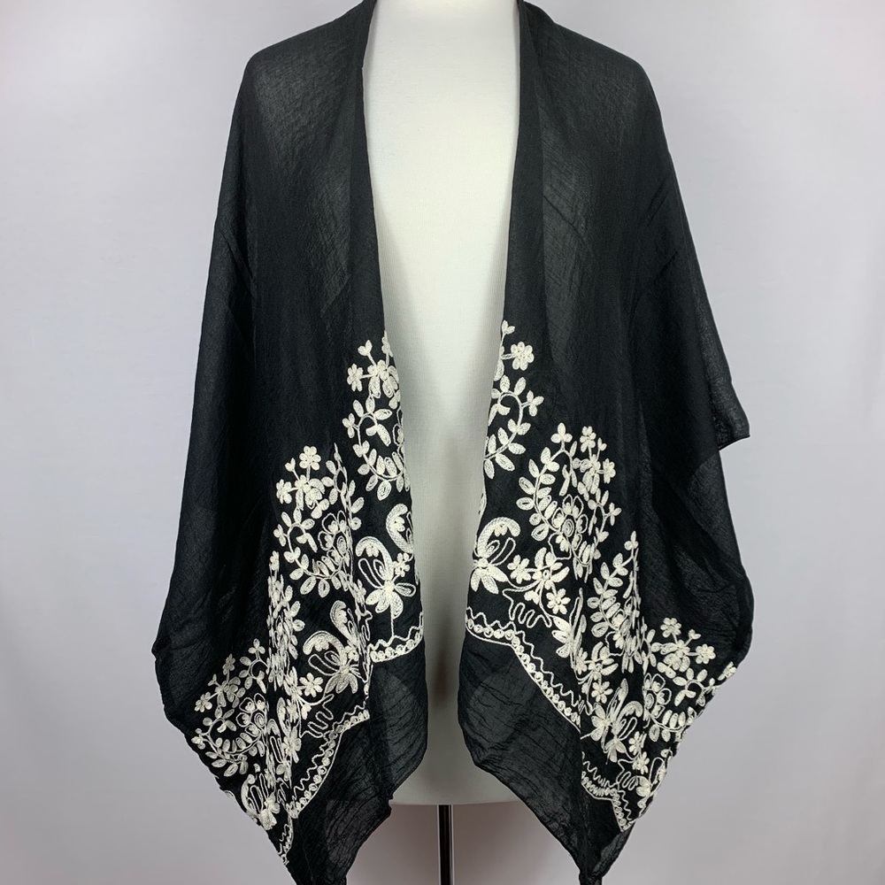 Black Kimono with Creamy White Embroiders - Picture 8 of 8